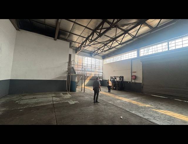 375M² WAREHOUSE TO LET IN PRETORIA WEST